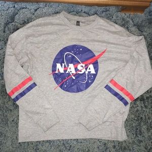 NASA crewneck pong sleeve shirt